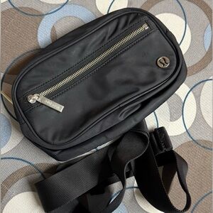 Lululemon Athletica Black Belt Bag 1L